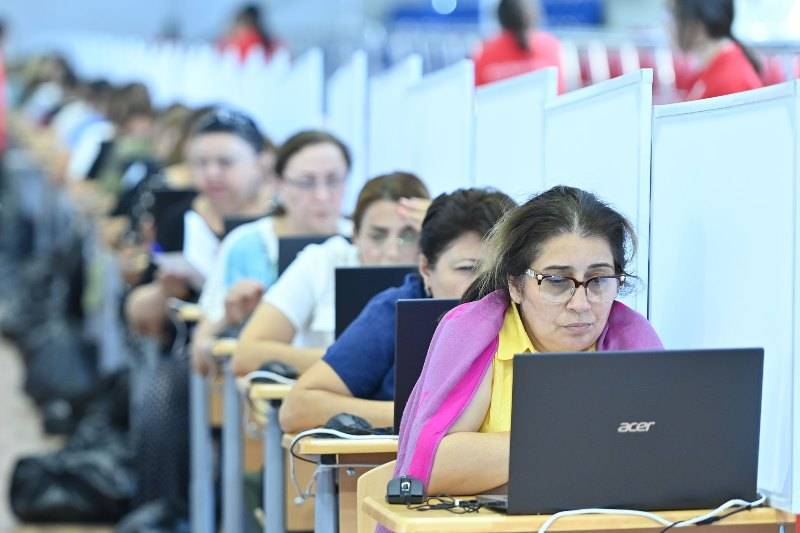 Müəllimlərin təkrar sertifikasiyasına başlanılır, maaşlar artırılacaq