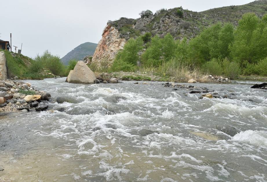 Həkəri çayından Bakıya içməli su çəkilə bilər