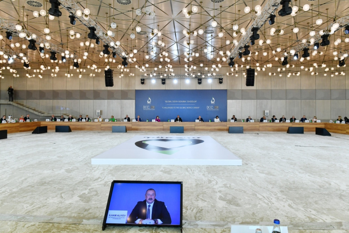 İlham Əliyev: “Azərbaycanın 9 şəhəri və yüzlərlə kəndi yer üzündən silinib”