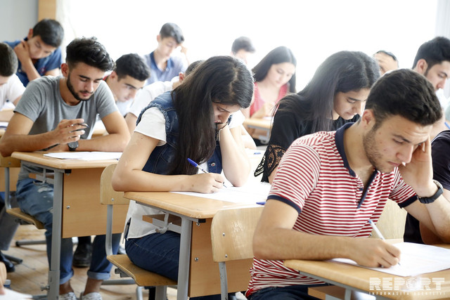 II və III qruplara qəbul imtahanı verəcək abituriyentlərin NƏZƏRİNƏ
