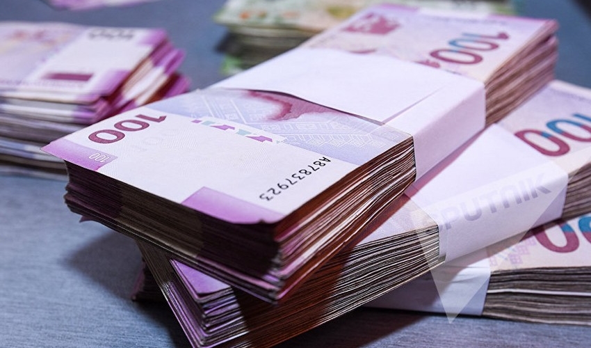 Azərbaycanda orta aylıq əmək haqqı 830 manata çatıb