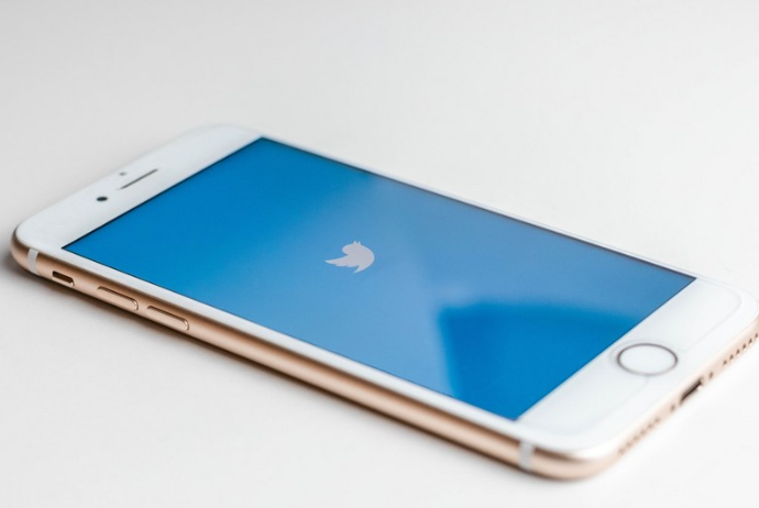 "Ən böyük reklamçıların üçdə birindən çoxu Twitter-də reklamı dayandırıb"